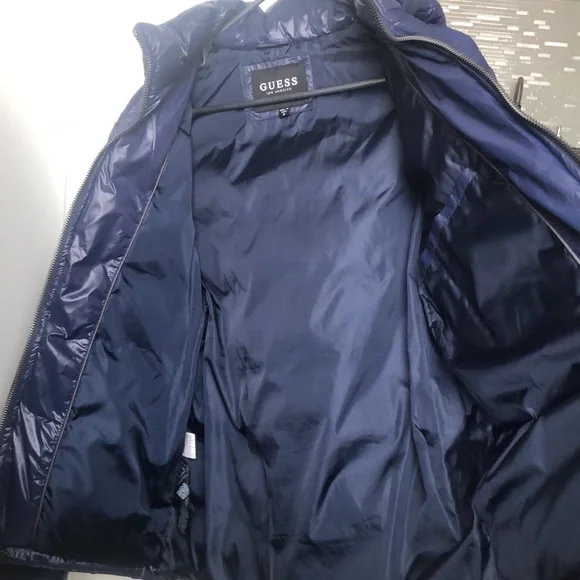 ✅ BRAND NEW Guess puffer jacket!!! ✅ - Picture 5 of 12